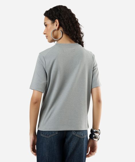camiseta feminina de algodão peruano oversized com recorte cinza