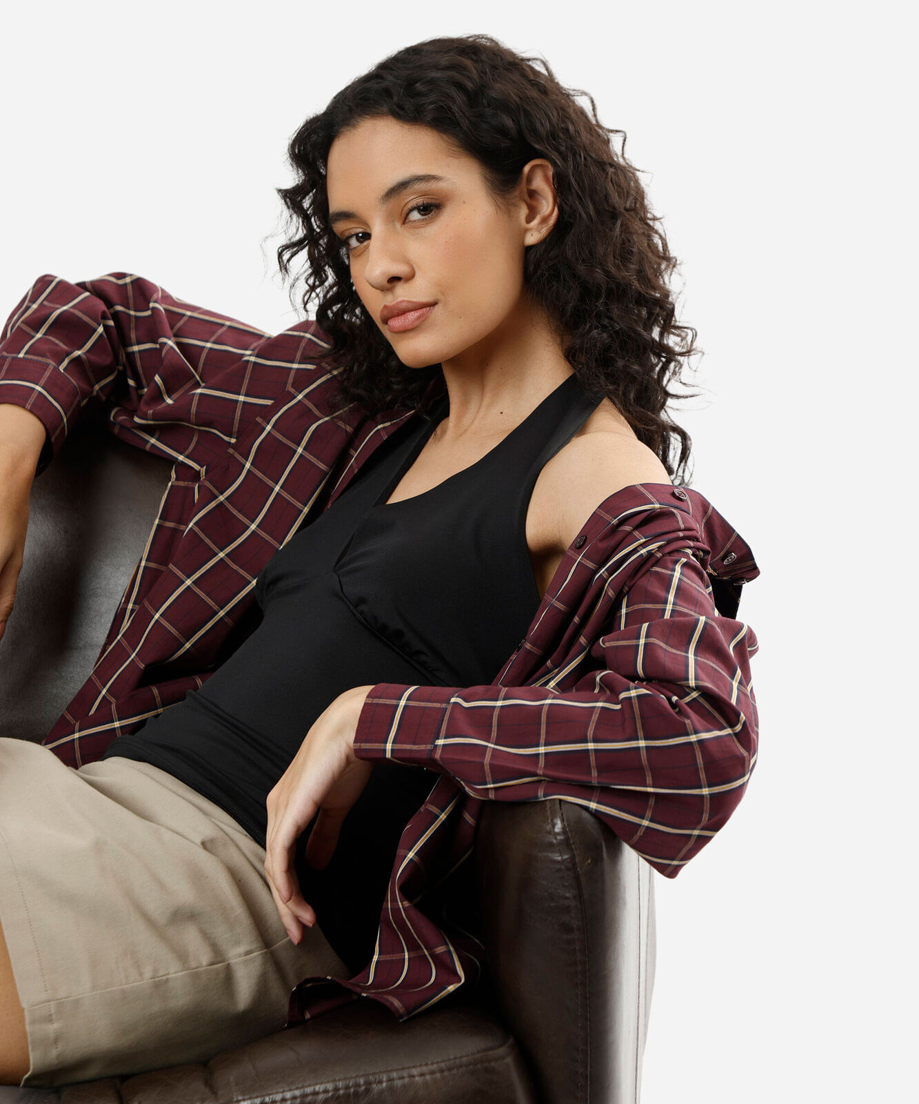blusa frente única feminina com franzido preta