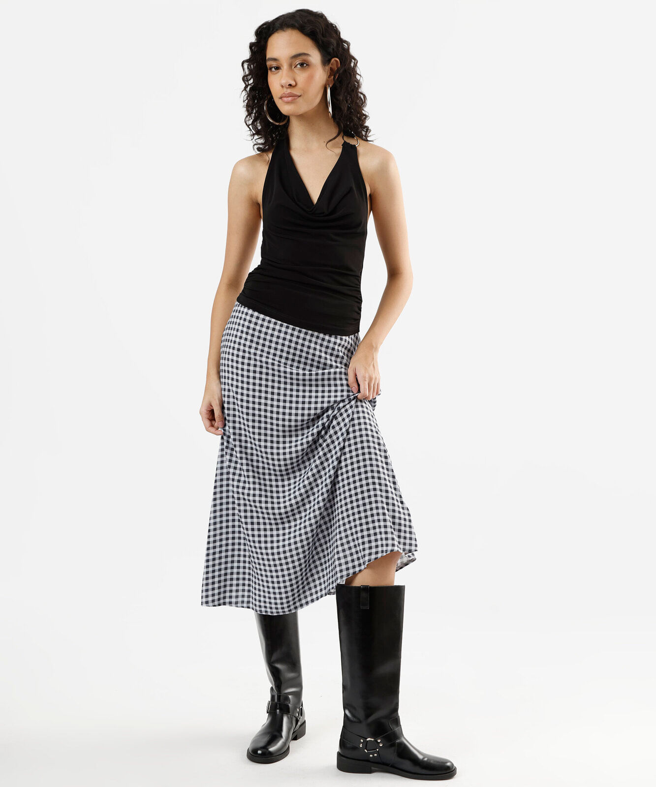blusa frente única feminina decote degagê franzida preta