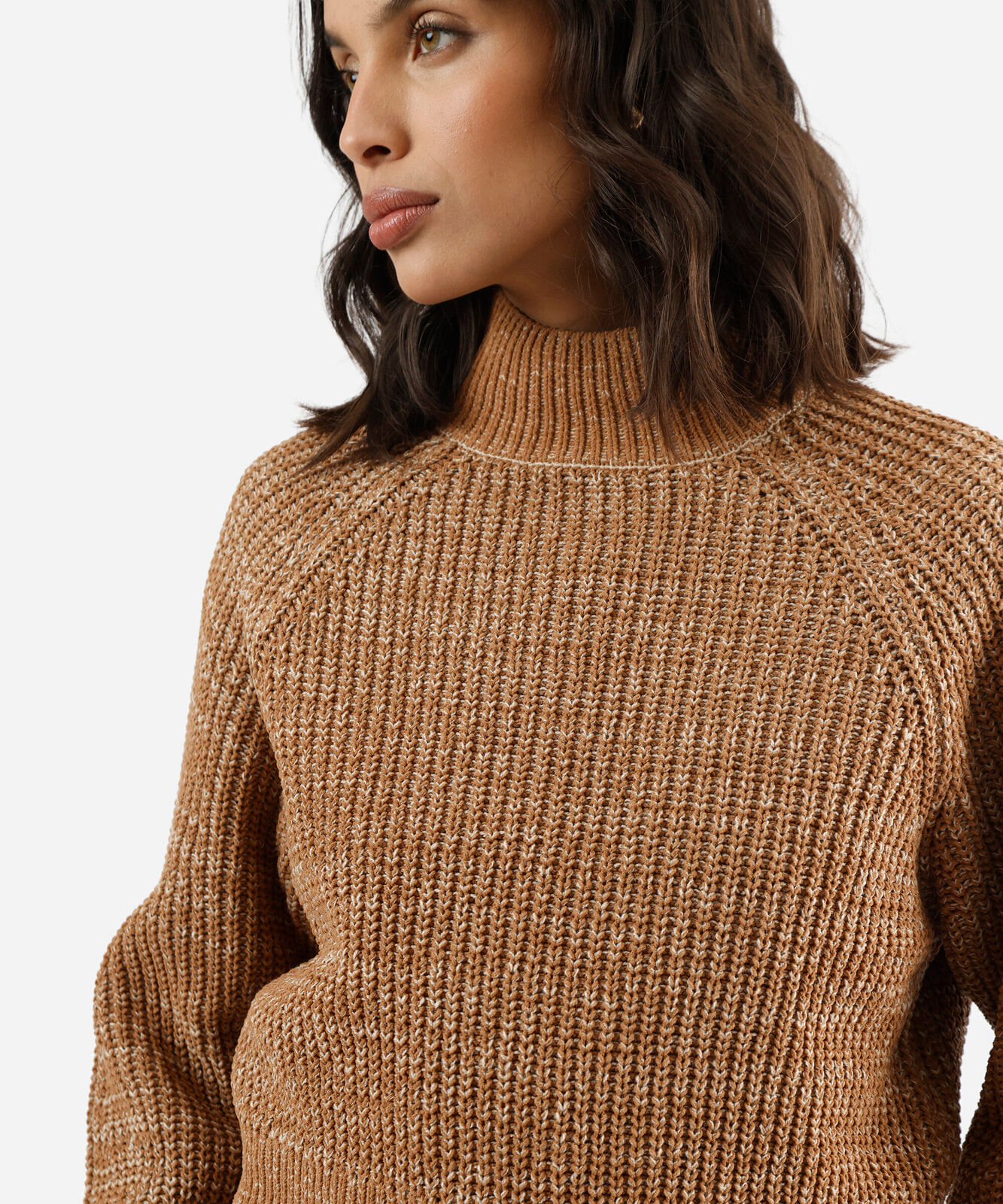 suéter feminino de tricot gola alta marrom