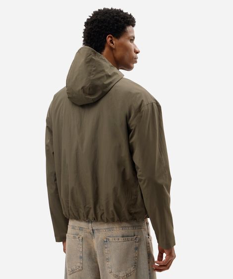 jaqueta corta vento masculina de poliamida com capuz verde