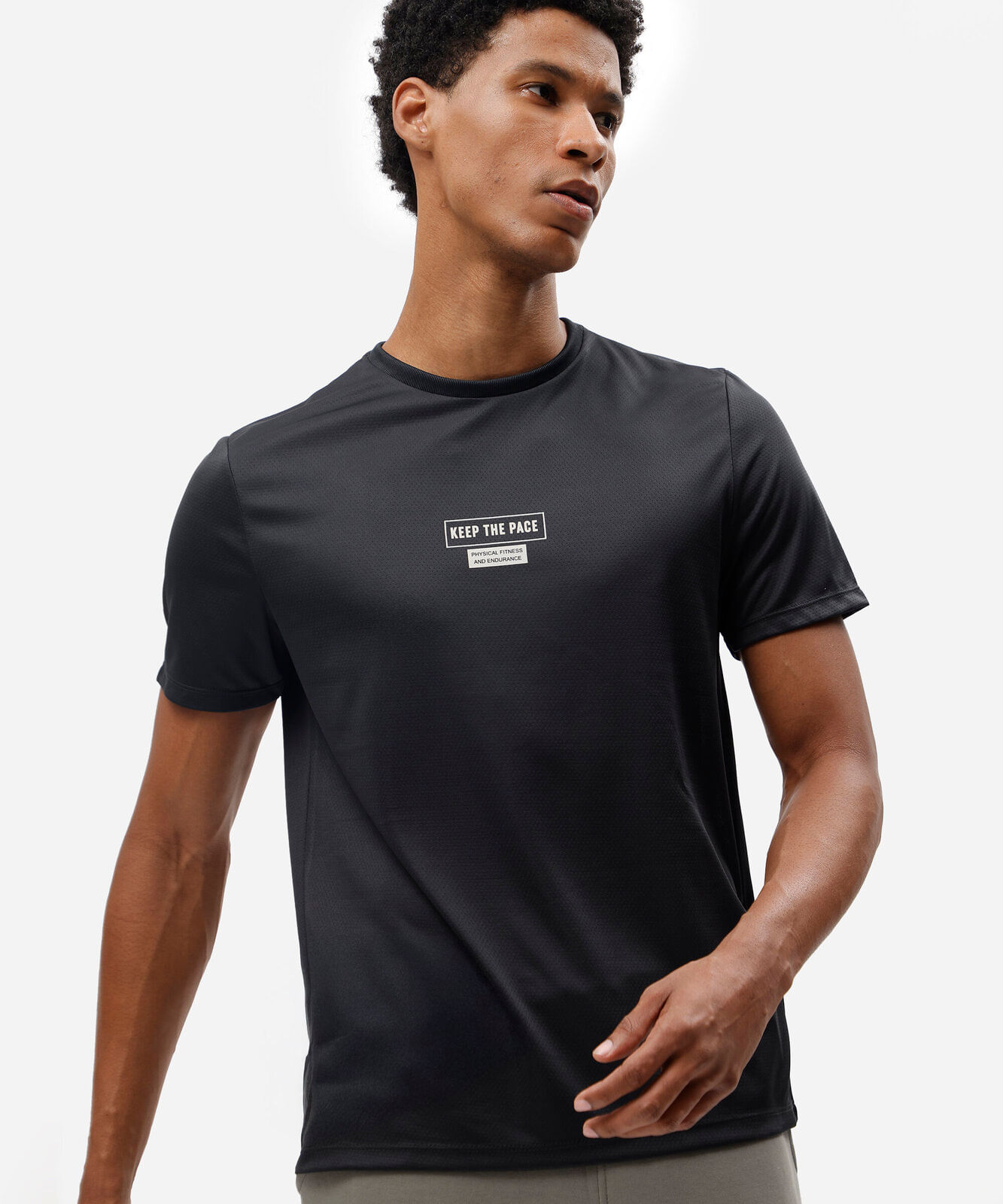 camiseta esportiva masculina manga curta estampada preta
