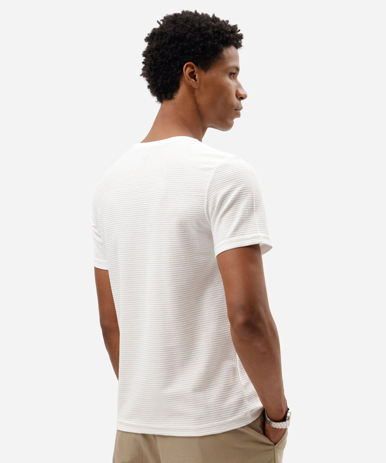 camiseta muscle fit masculina com algodão manga curta canelada off white