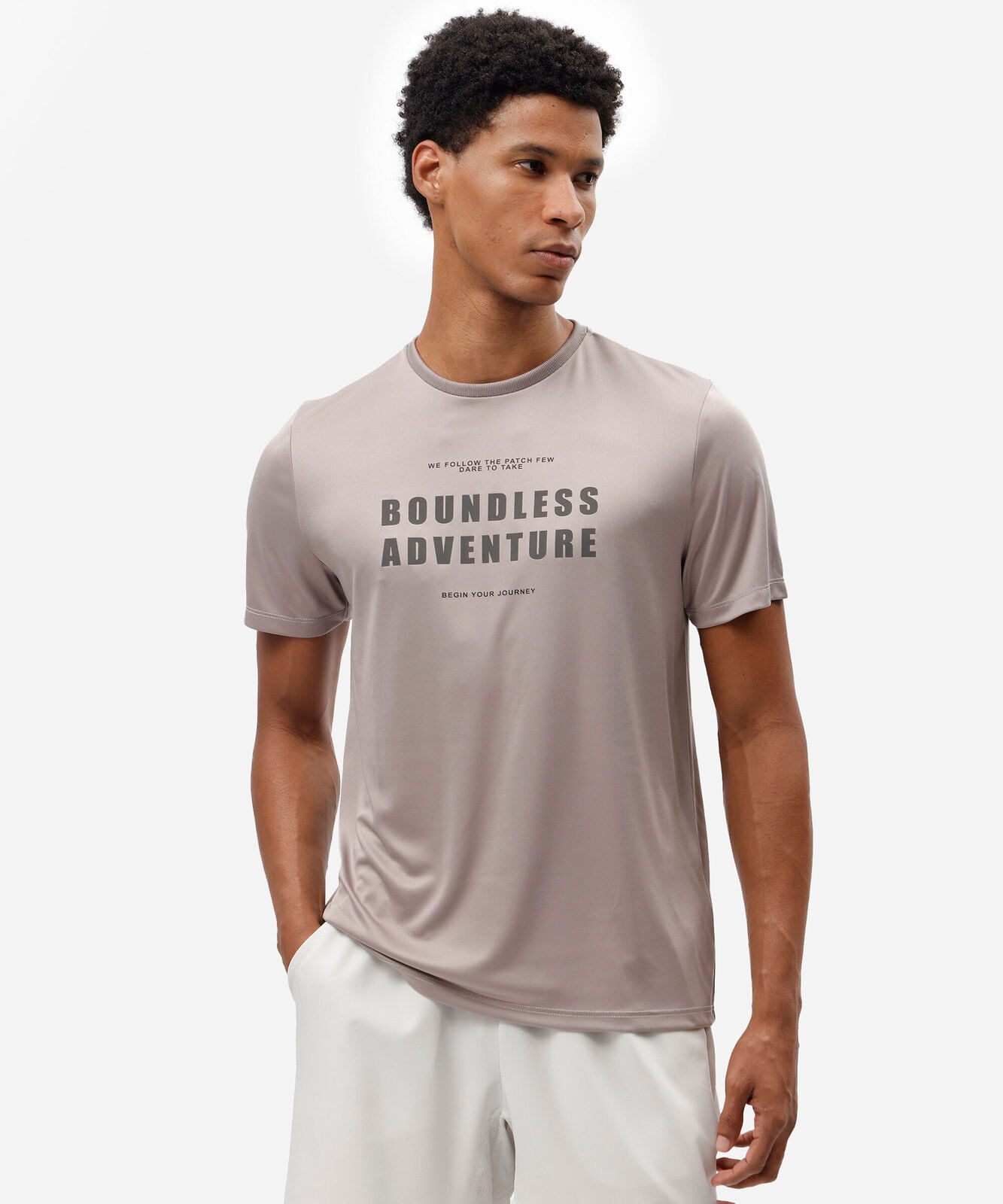 camiseta esportiva masculina manga curta estampada cinza