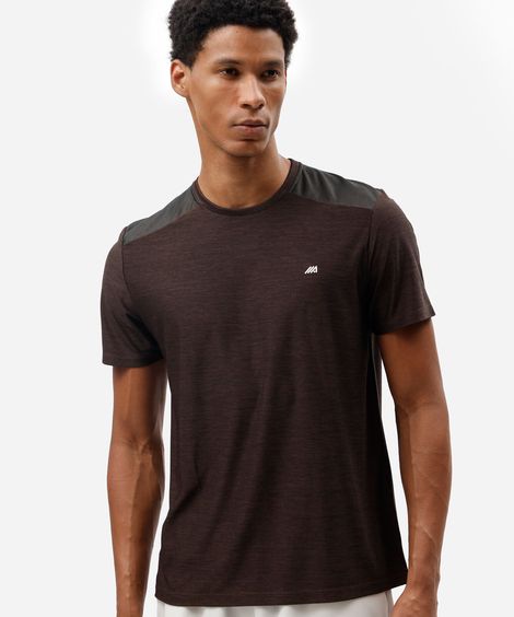 camiseta masculina esportiva com recorte marrom