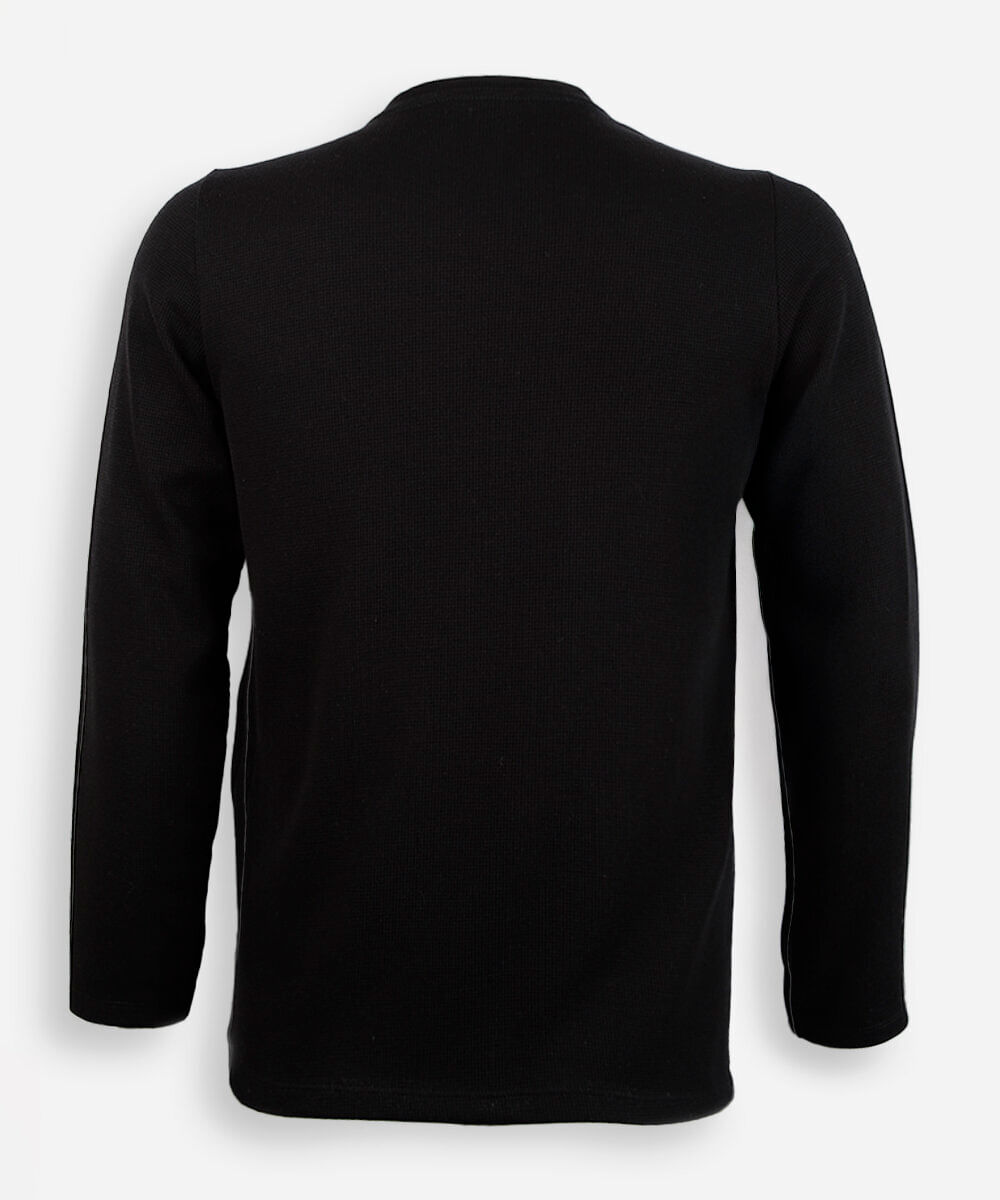 camiseta juvenil com botões manga longa preta