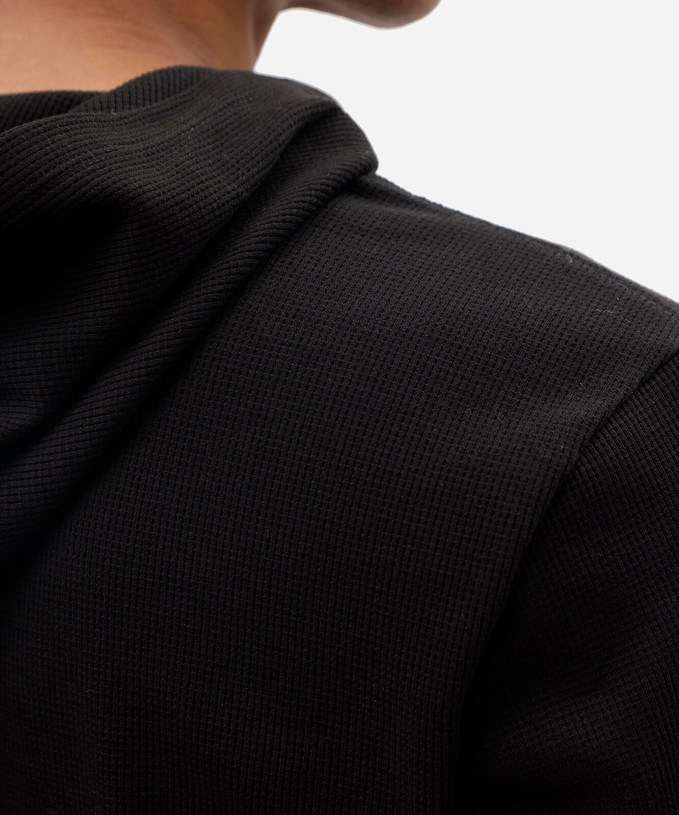 camiseta masculina manga longa com capuz preta