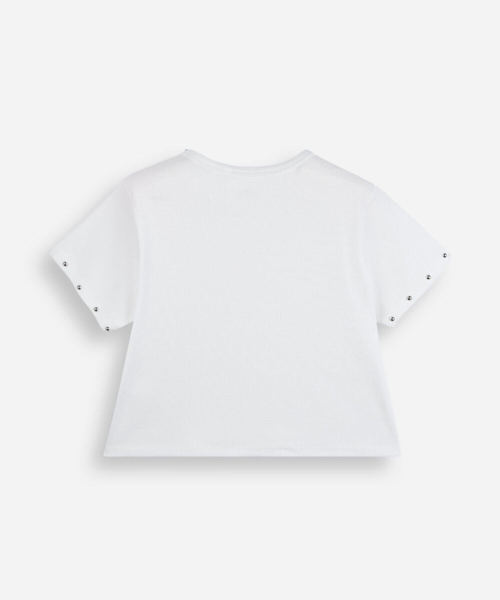 blusa baby look juvenil manga curta com tachas off white