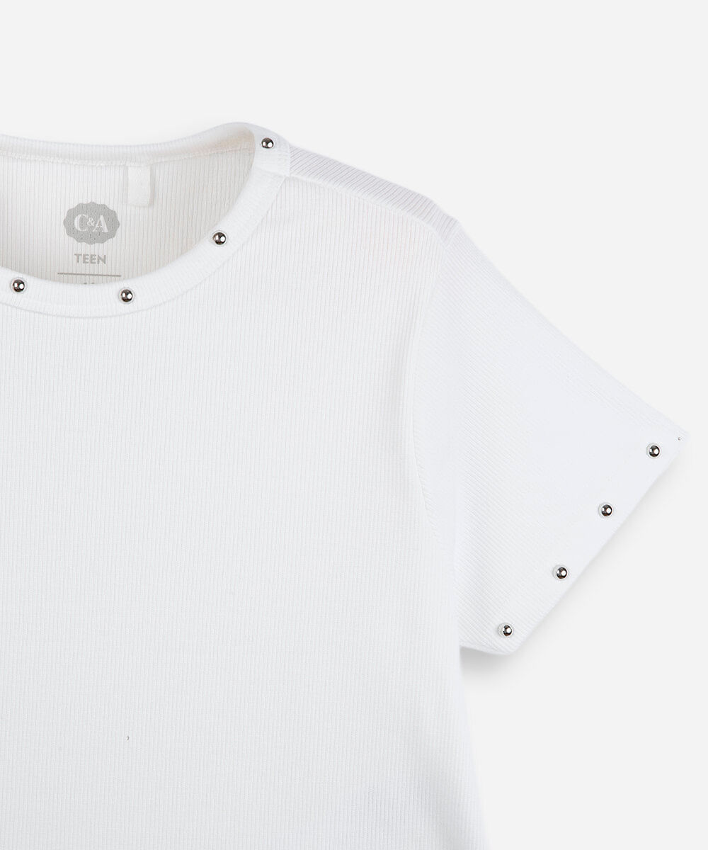 blusa baby look juvenil manga curta com tachas off white