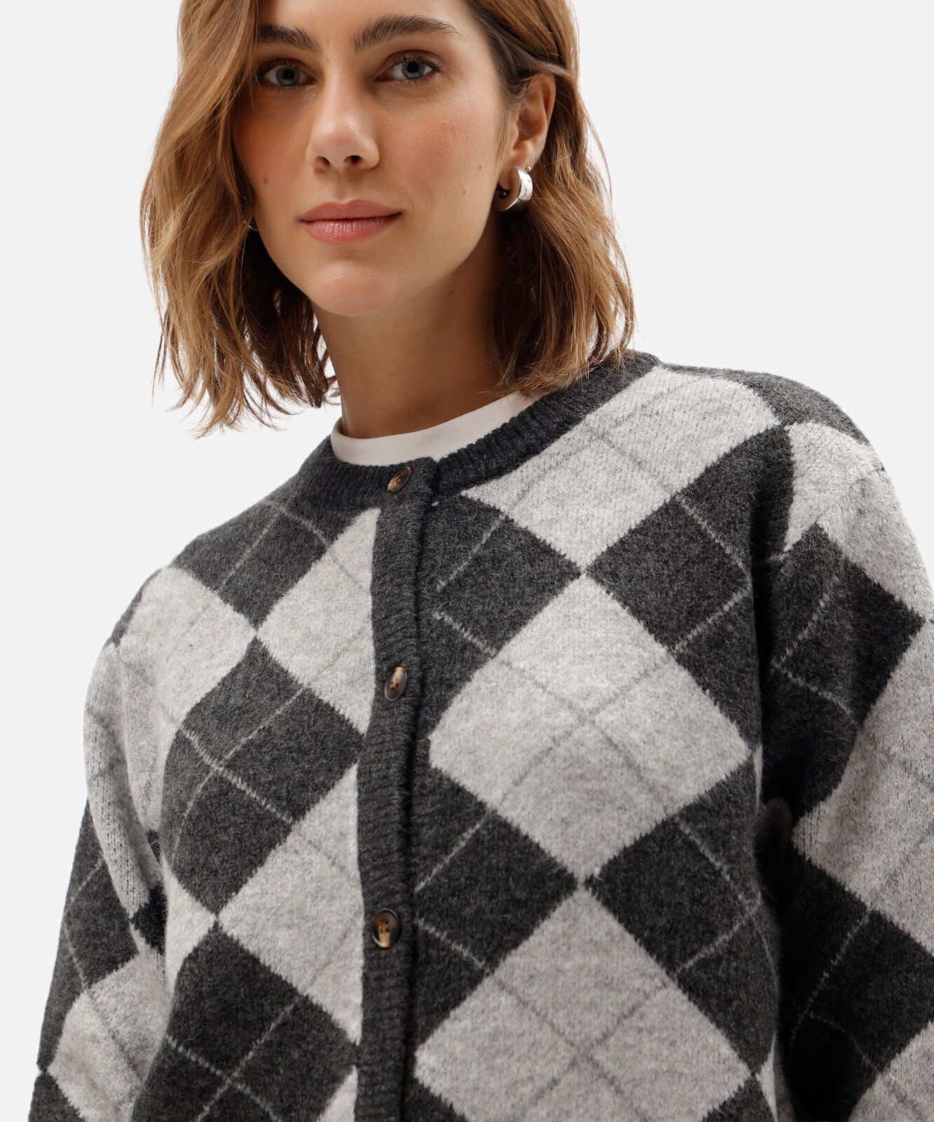 cardigan feminino de tricot xadrez argyle cinza