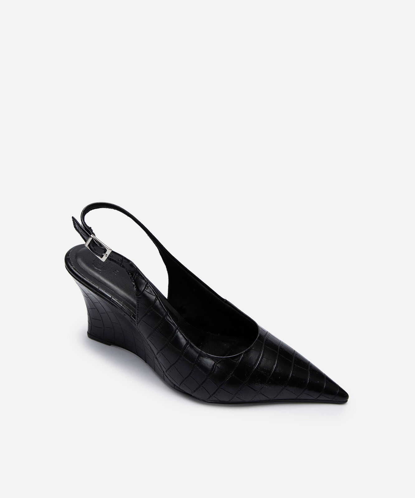scarpin slingback com bico fino preto