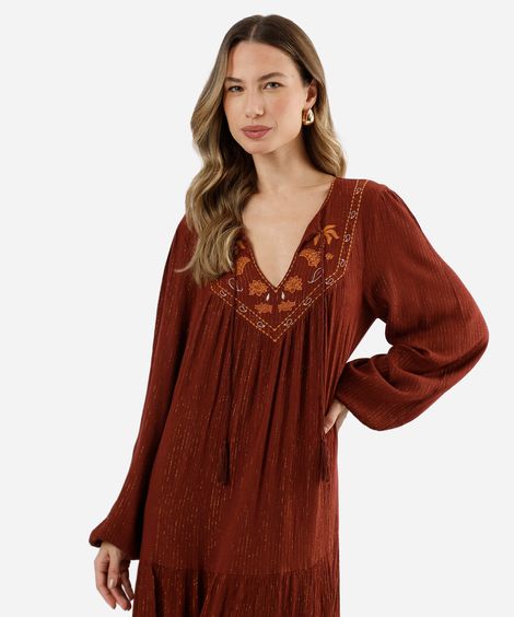 vestido longo bata feminino de viscose com recortes e lurex bordado marrom
