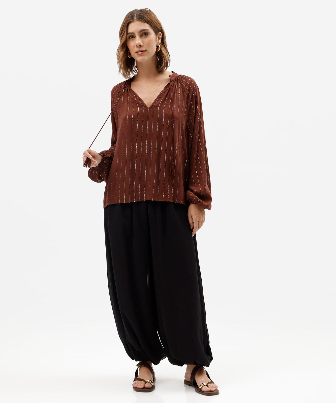 bata feminina de viscose manga longa com lurex marrom