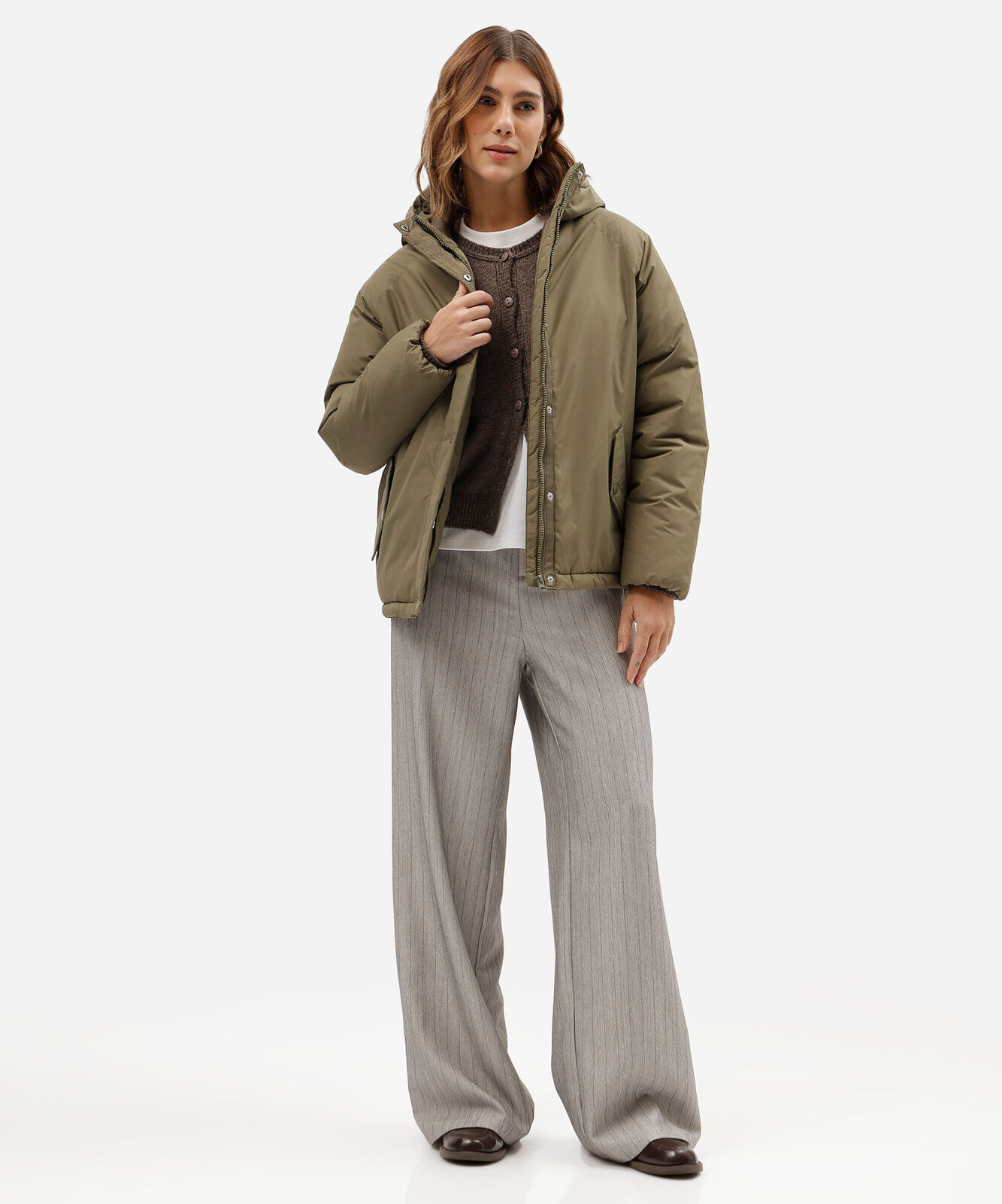 jaqueta puffer feminina com capuz verde