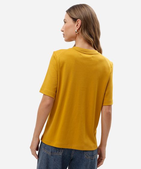 camiseta feminina de algodão peruano oversized com recorte amarela