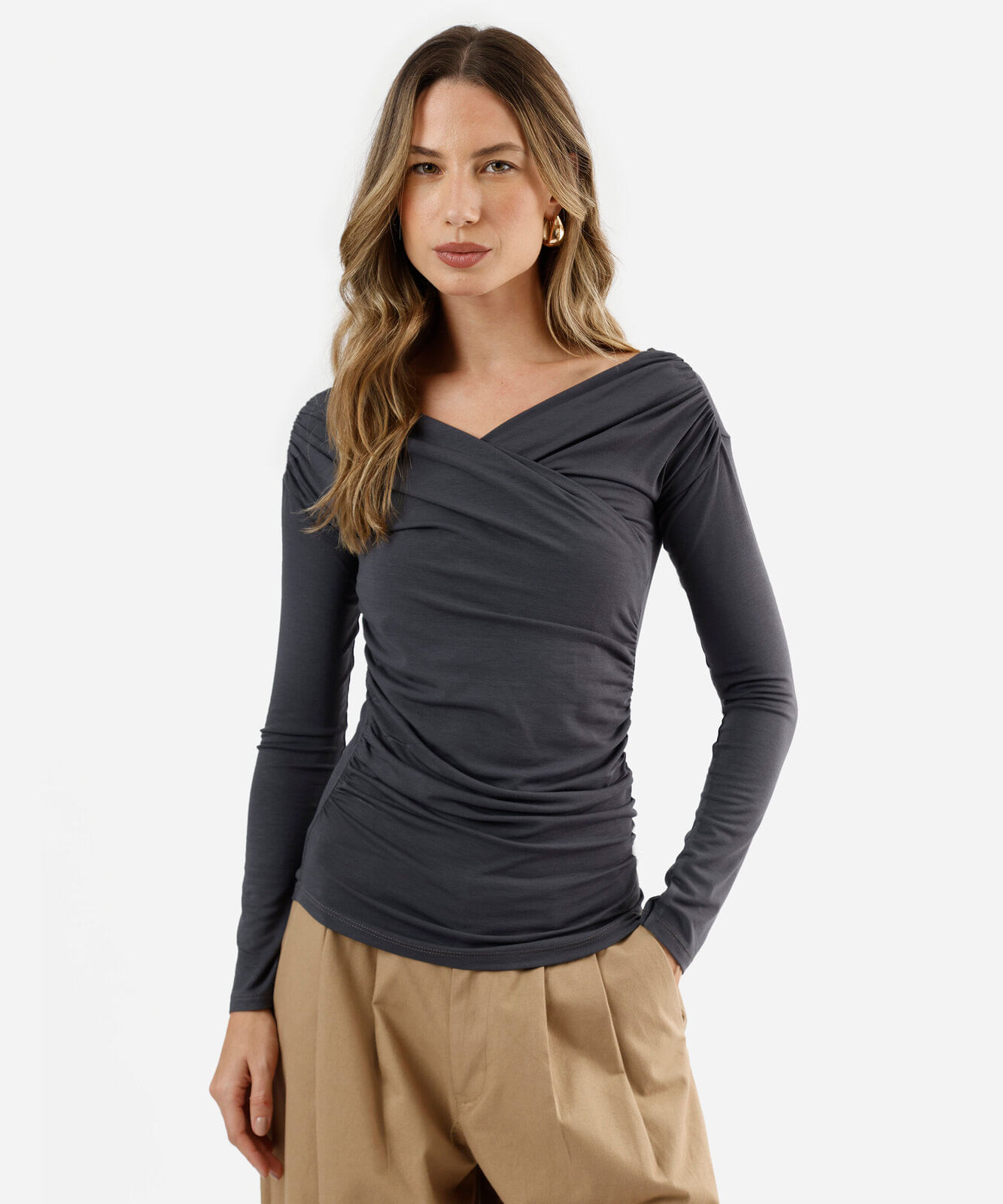 blusa feminina transpassada manga longa cinza