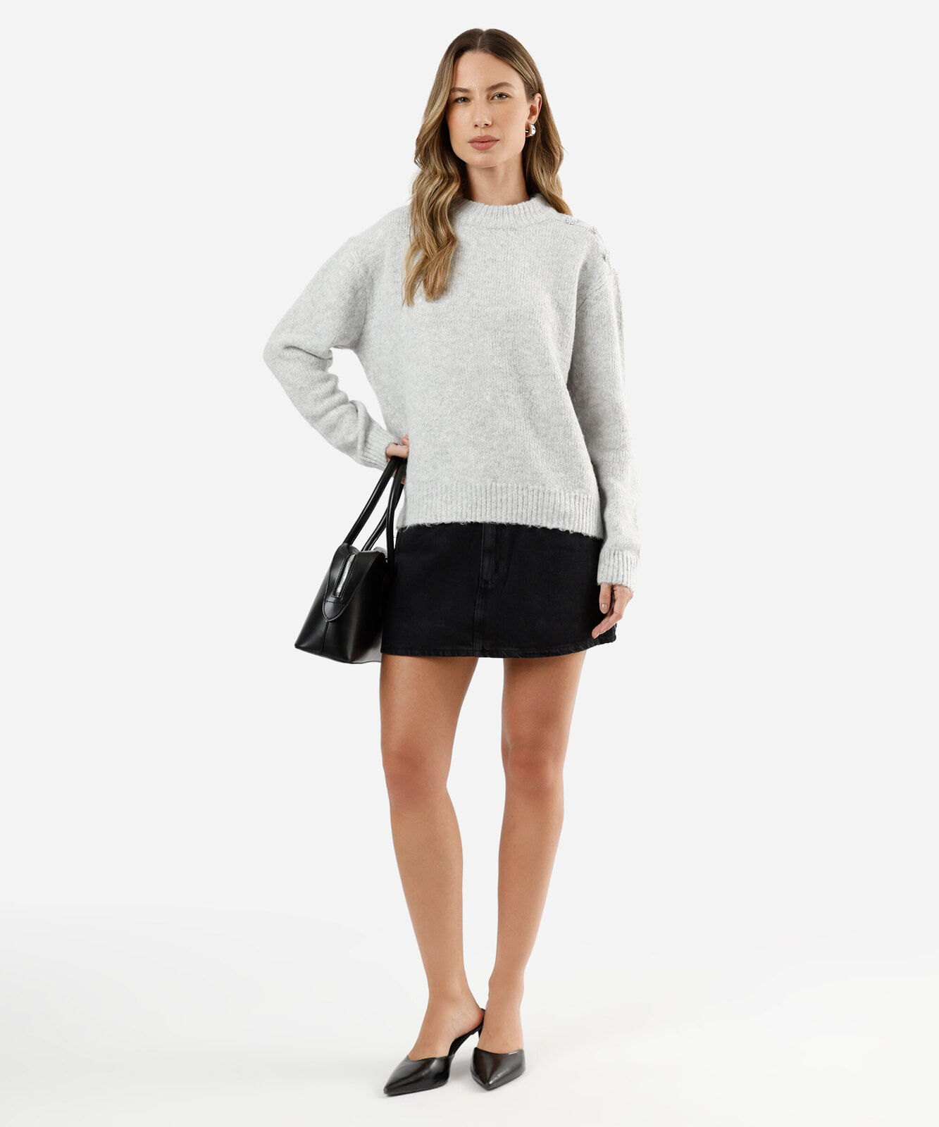 suéter feminino de tricot com botões cinza