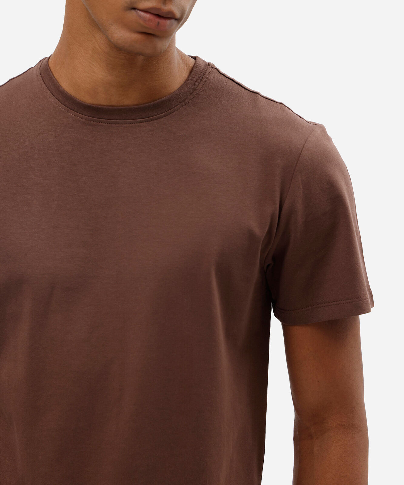 camiseta slim masculina de algodão marrom