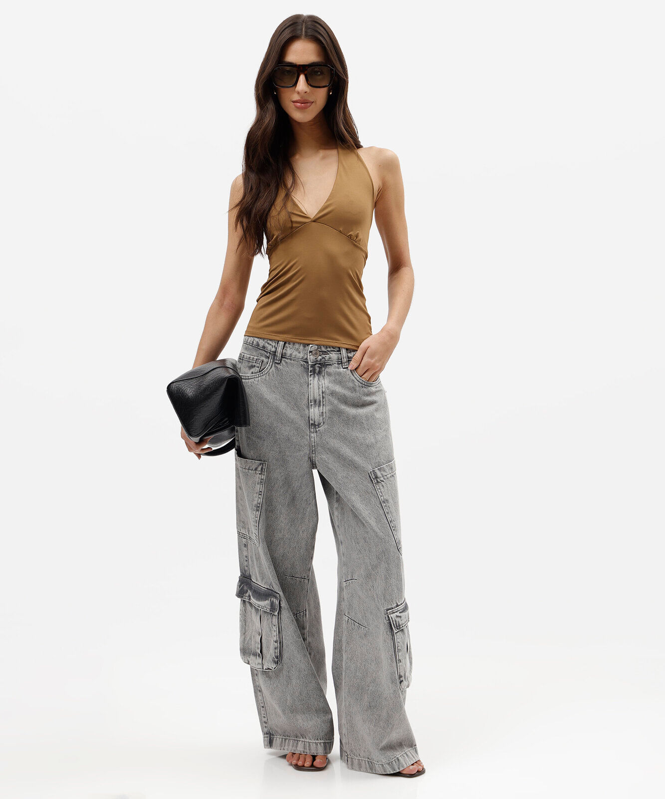 blusa frente única feminina com franzido marrom