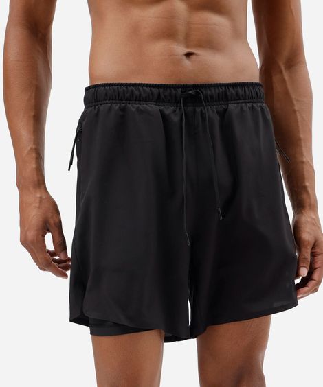 short esportivo masculino com bermuda interna e bolsos com zíper preto