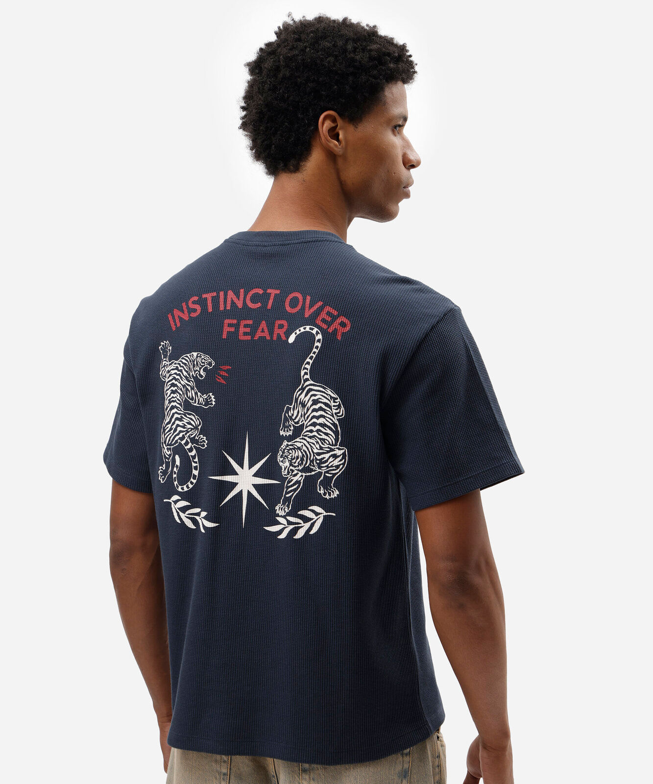 camiseta masculina com algodão manga curta estampada texturizada azul