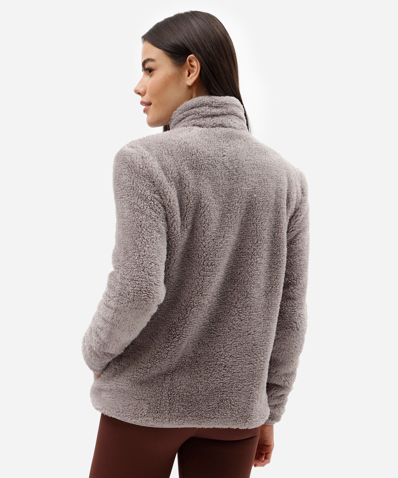 jaqueta esportiva feminina de fleece com bolsos cinza