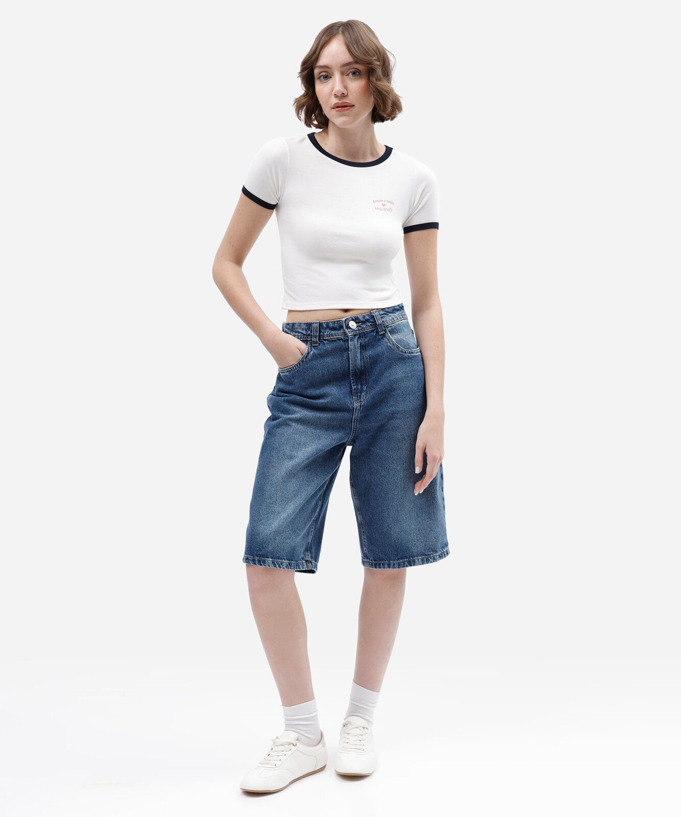 blusa baby look feminina manga curta estampado off white