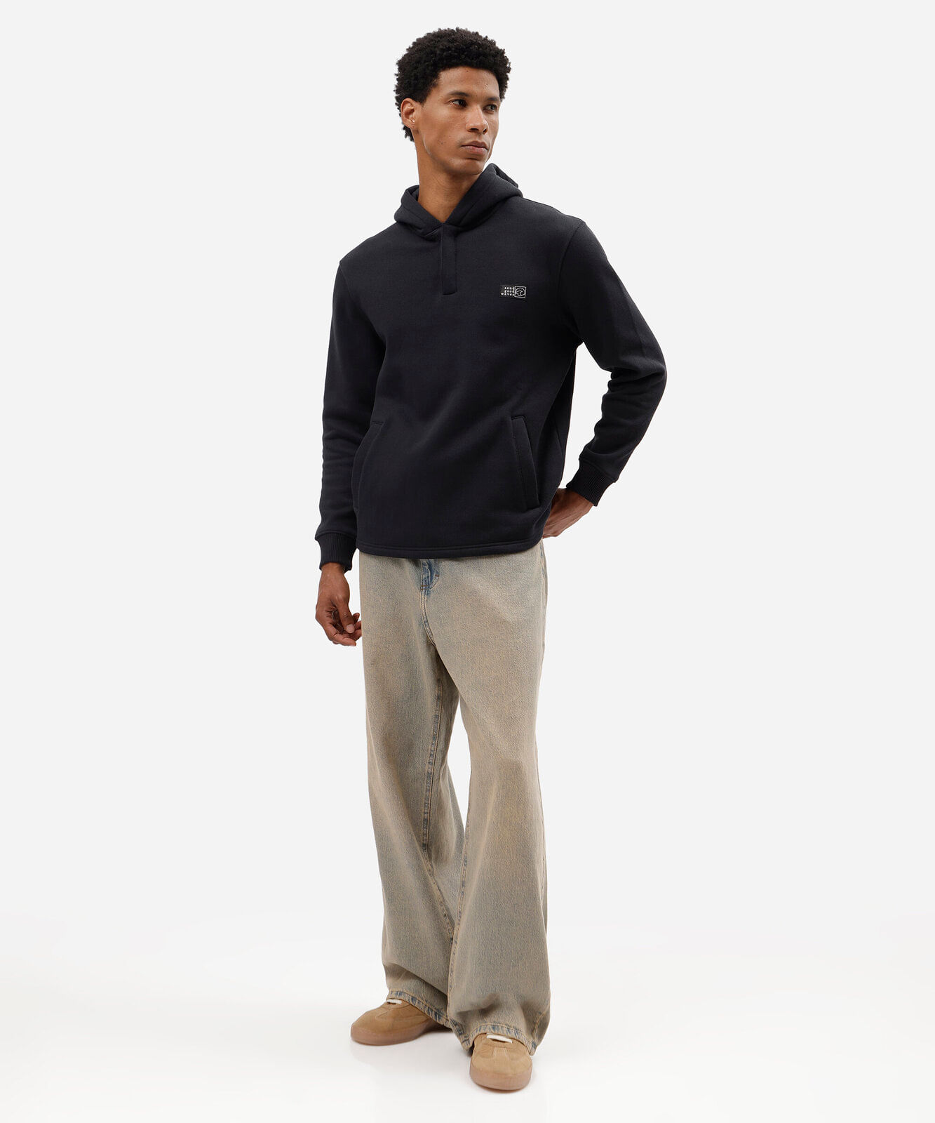 blusão masculino com capuz e bolso preto