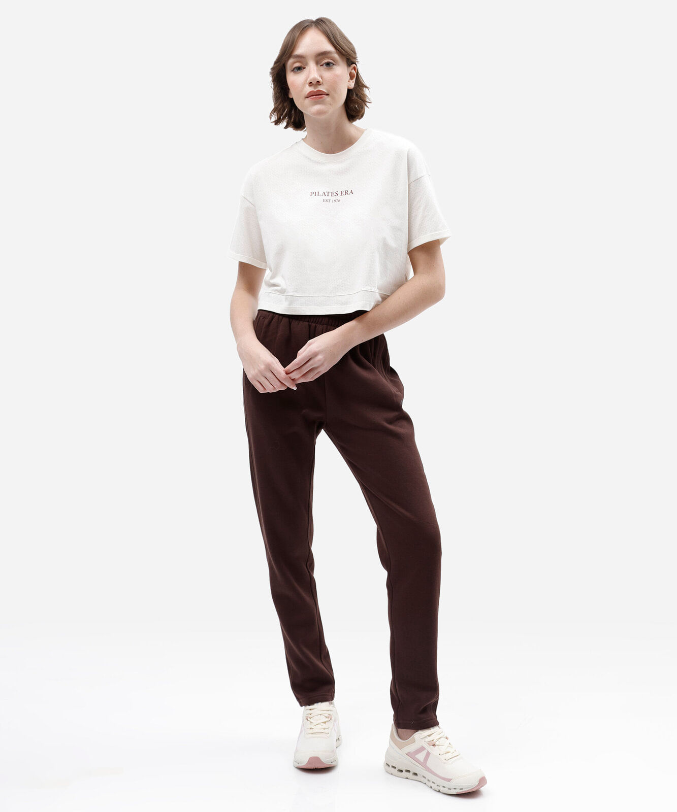 camiseta cropped esportiva feminina de algodão manga curta estampada off white