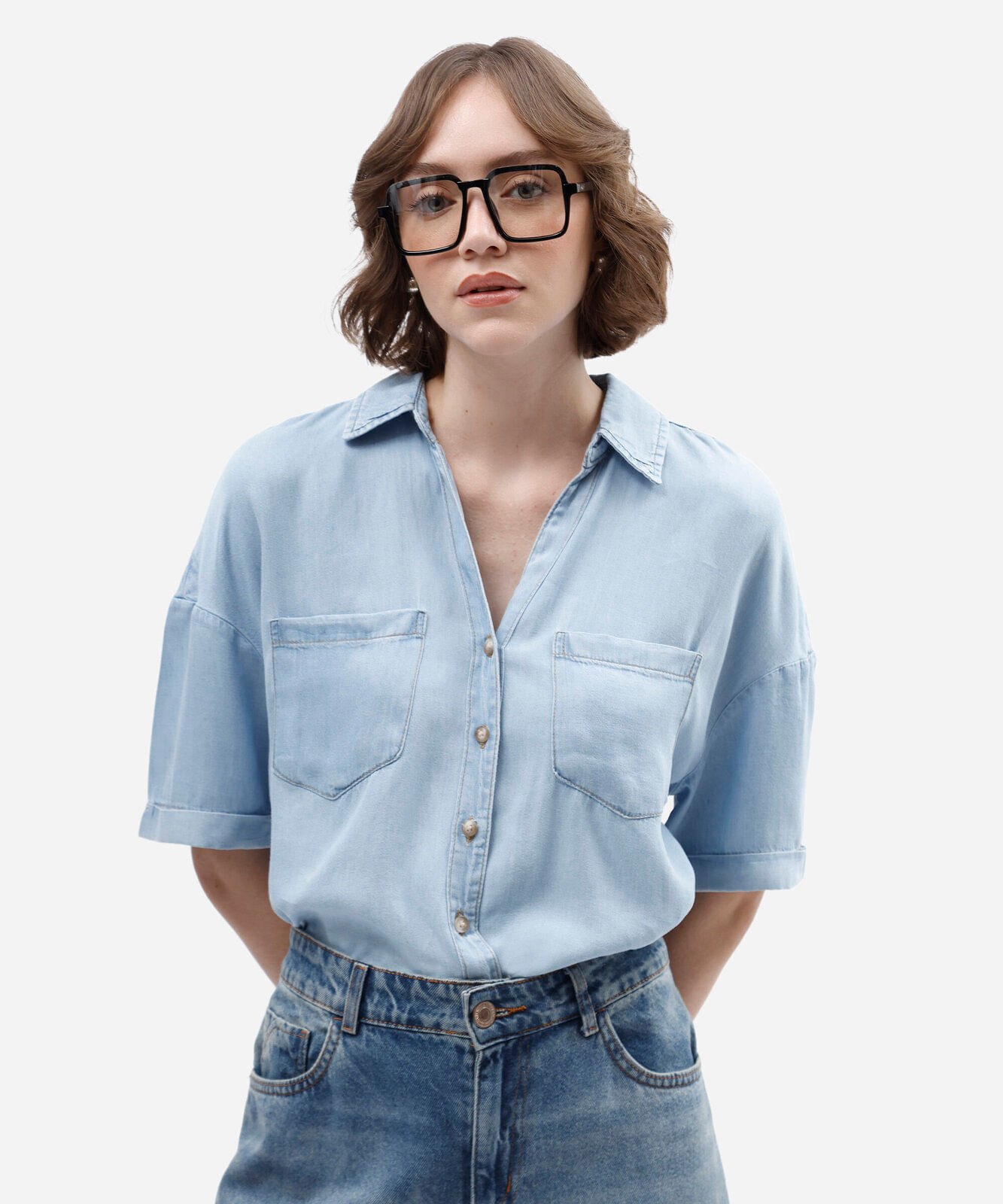 camisa box feminina jeans manga curta com bolsos azul
