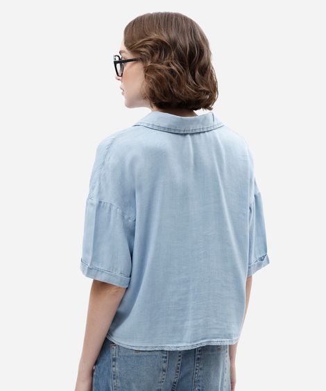 camisa box feminina jeans manga curta com bolsos azul