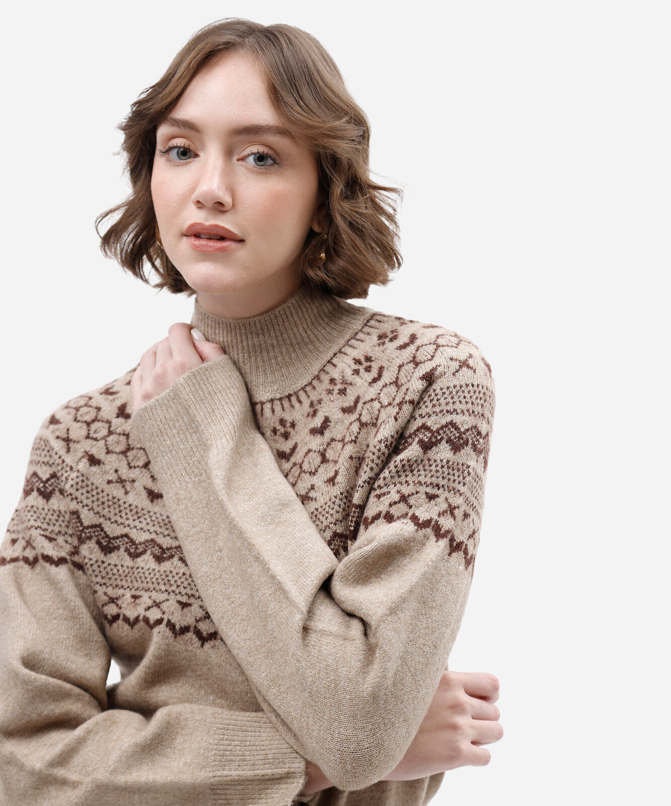 suéter feminino de tricot gola alta étnico bege
