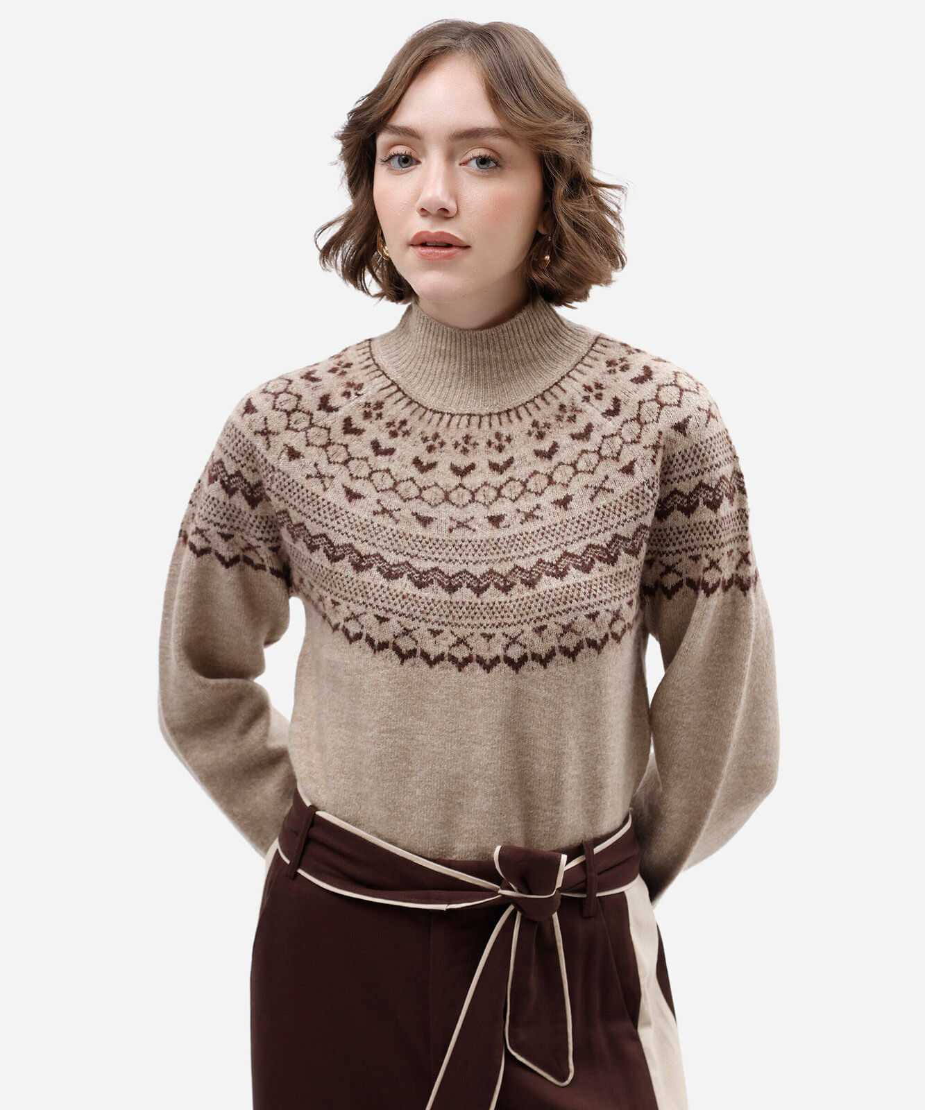 suéter feminino de tricot gola alta étnico bege