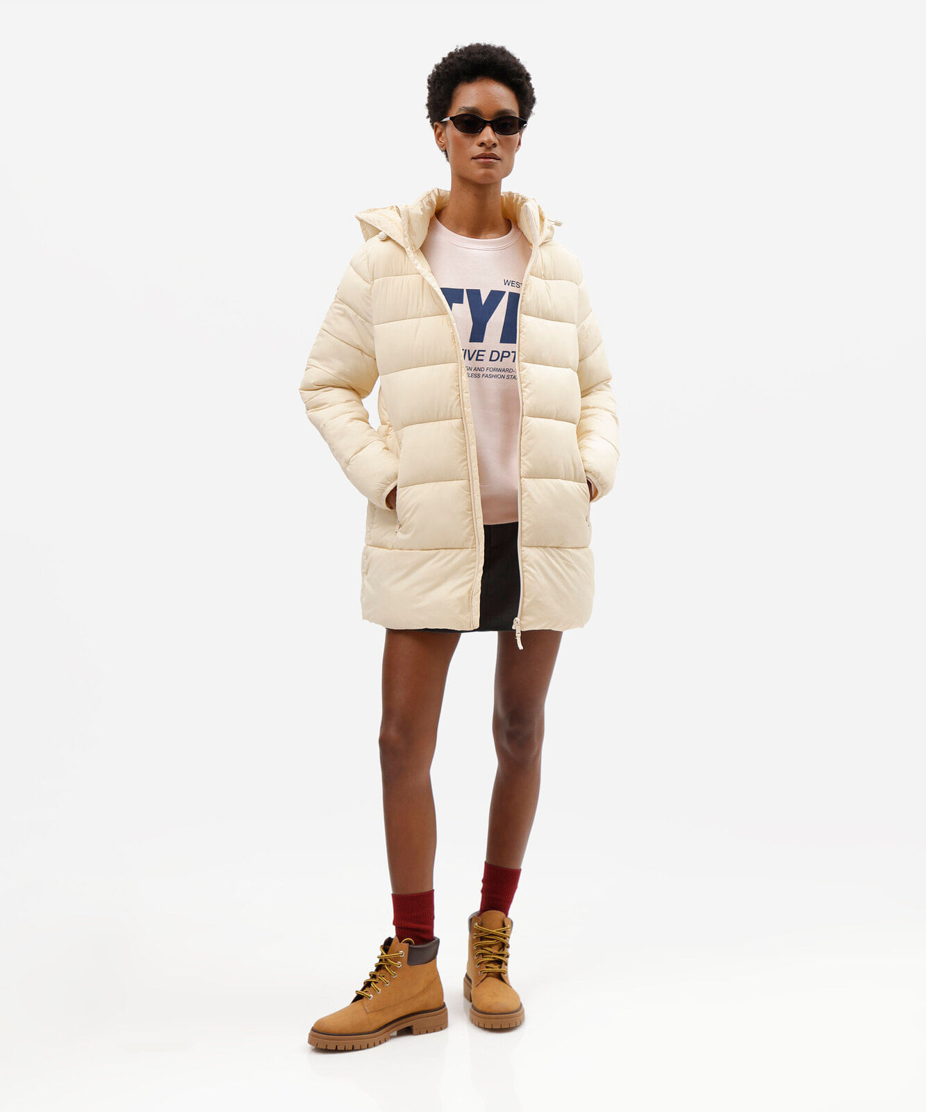 jaqueta puffer feminina com capuz e bolsos bege