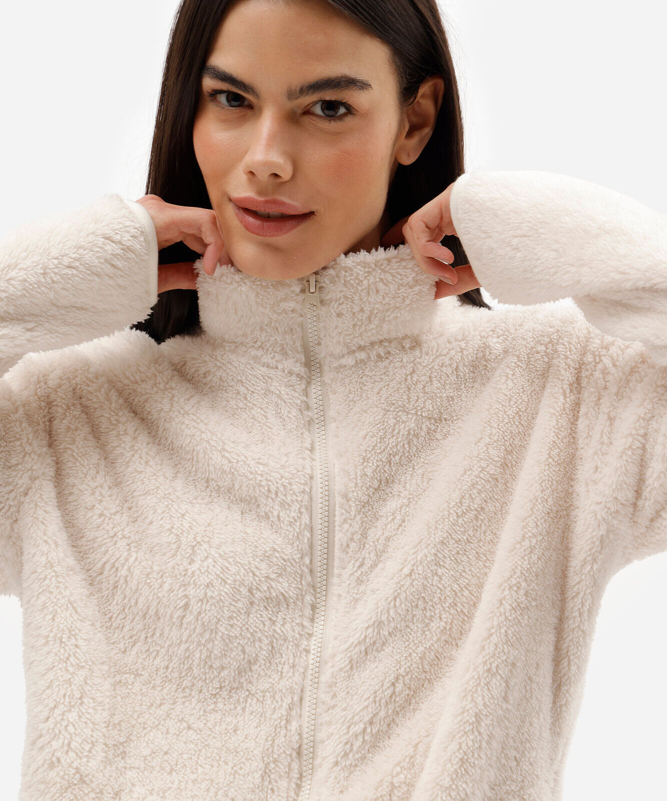 jaqueta de pijama feminina em fleece gola alta bege