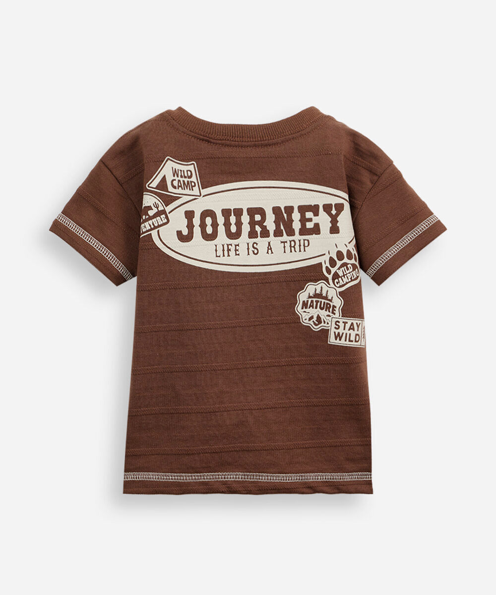 camiseta infantil com algodão manga curta estampada texturizada marrom
