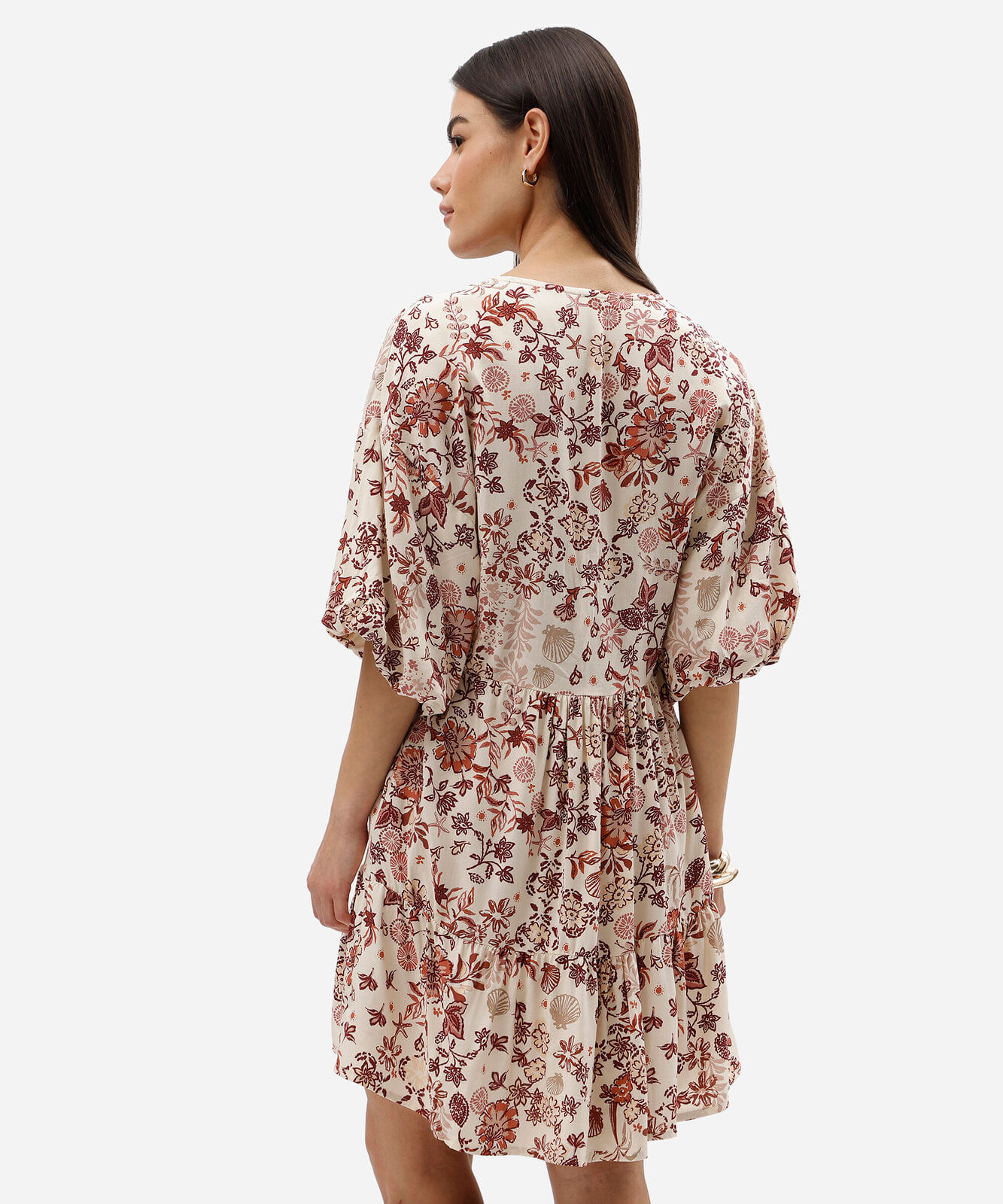vestido curto feminino de viscose com recortes floral bege
