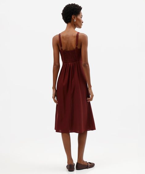 vestido midi com linho decote quadrado vinho