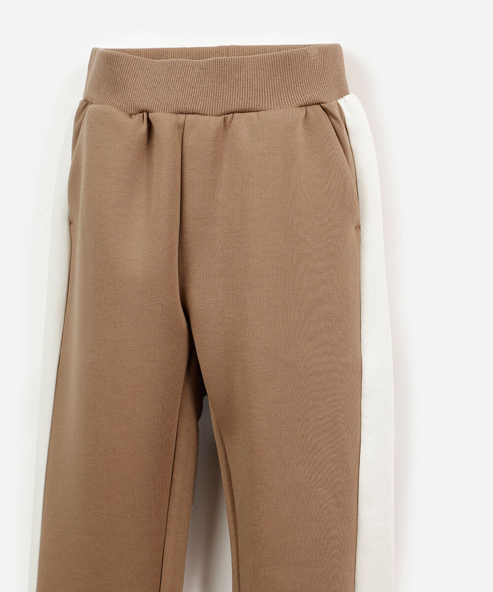 calça jogger infantil de moletom com recorte bege
