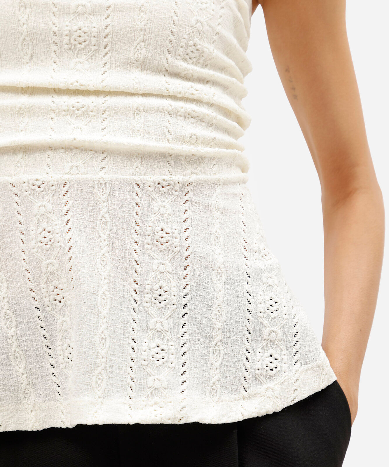 blusa peplum feminina sem alça de laise off white