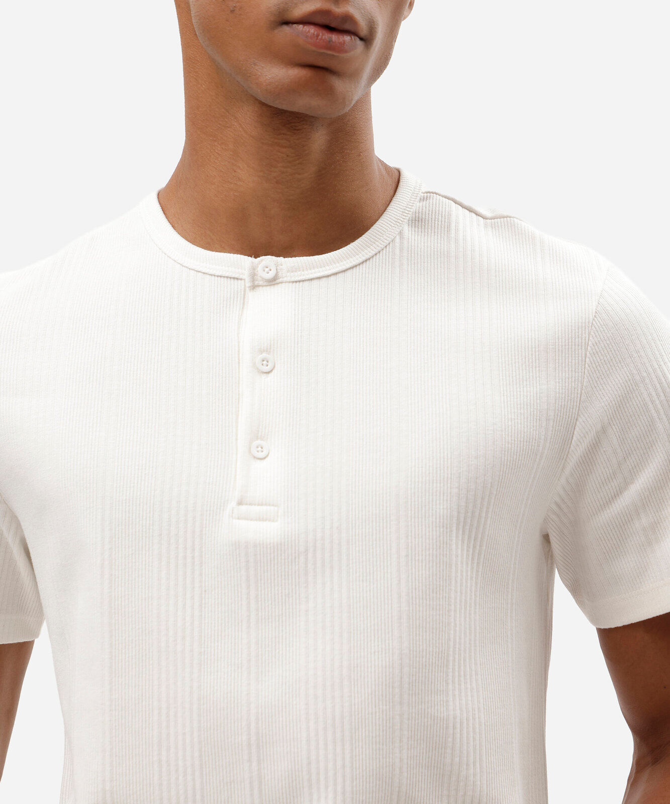 camiseta slim masculina canelada off white