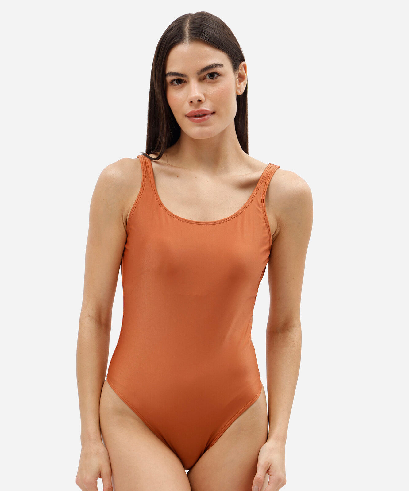maiô feminino decote redondo marrom