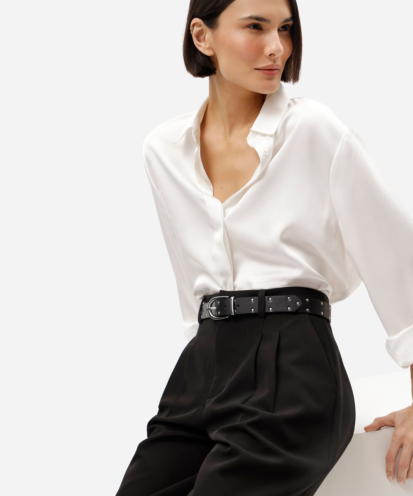 cinto feminino com tachas preto