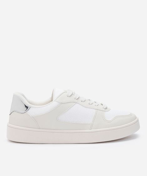 tênis casual com recortes off white