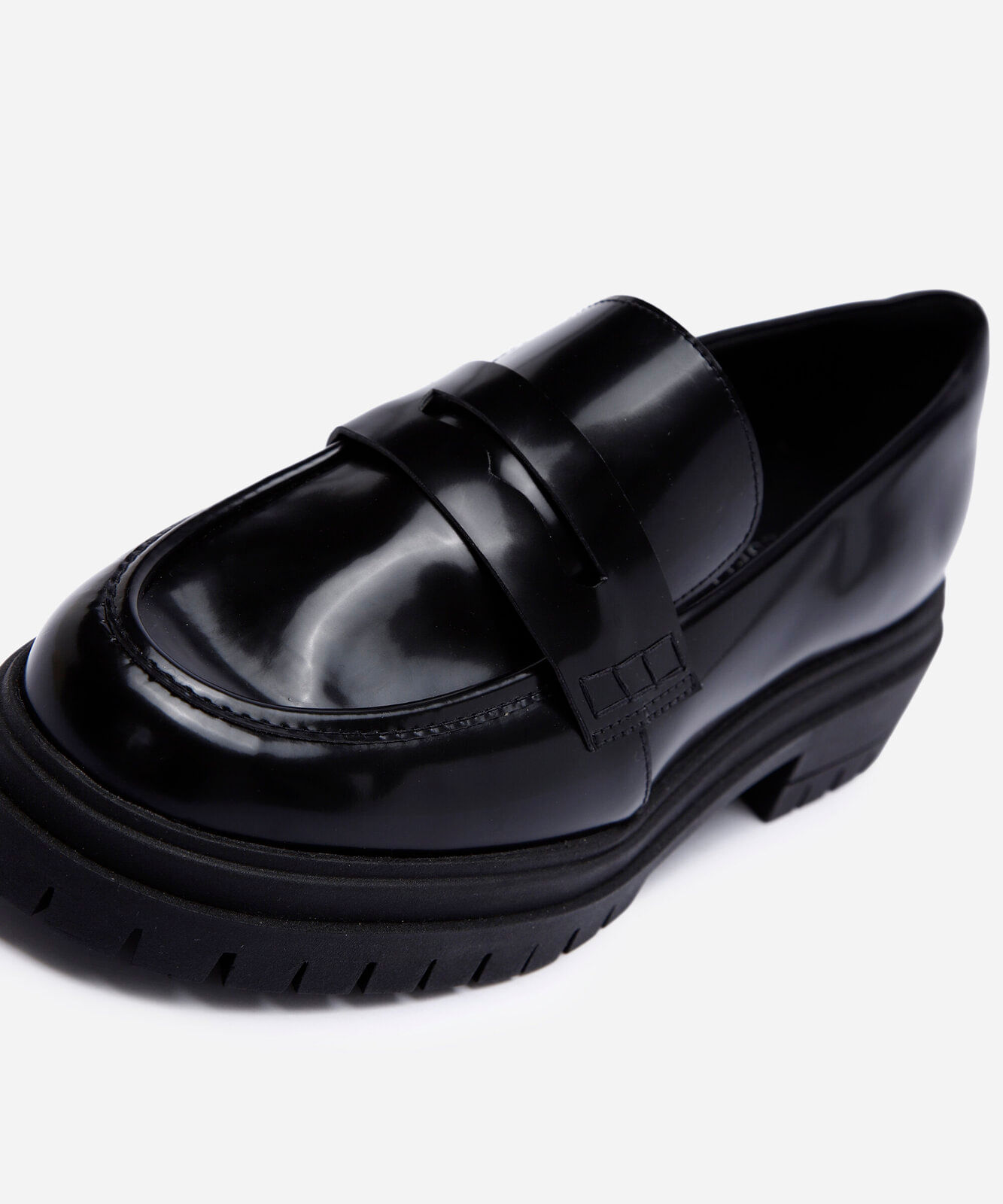 mocassim tratorado preto
