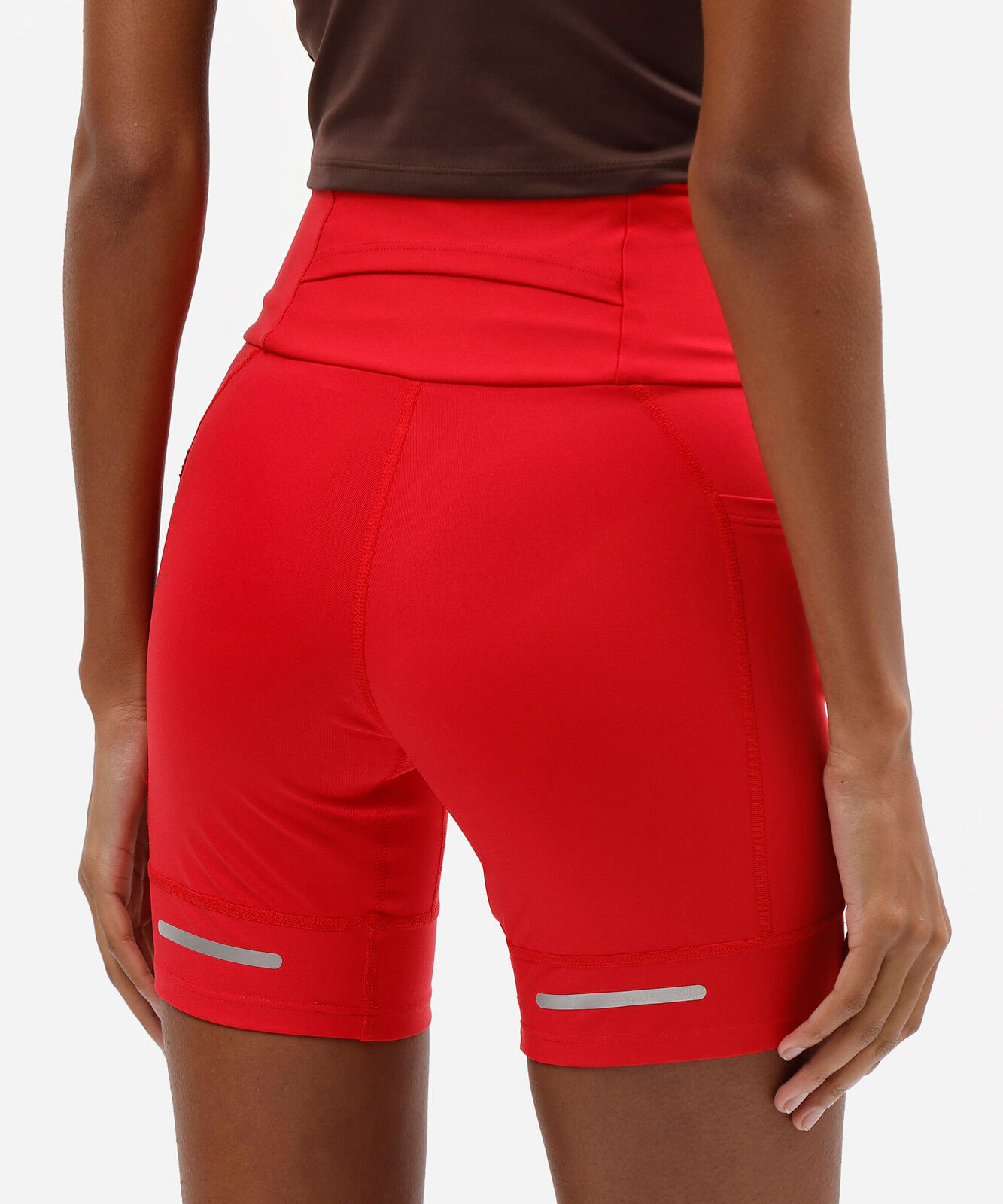 bermuda feminina esportiva com bolsos vermelha