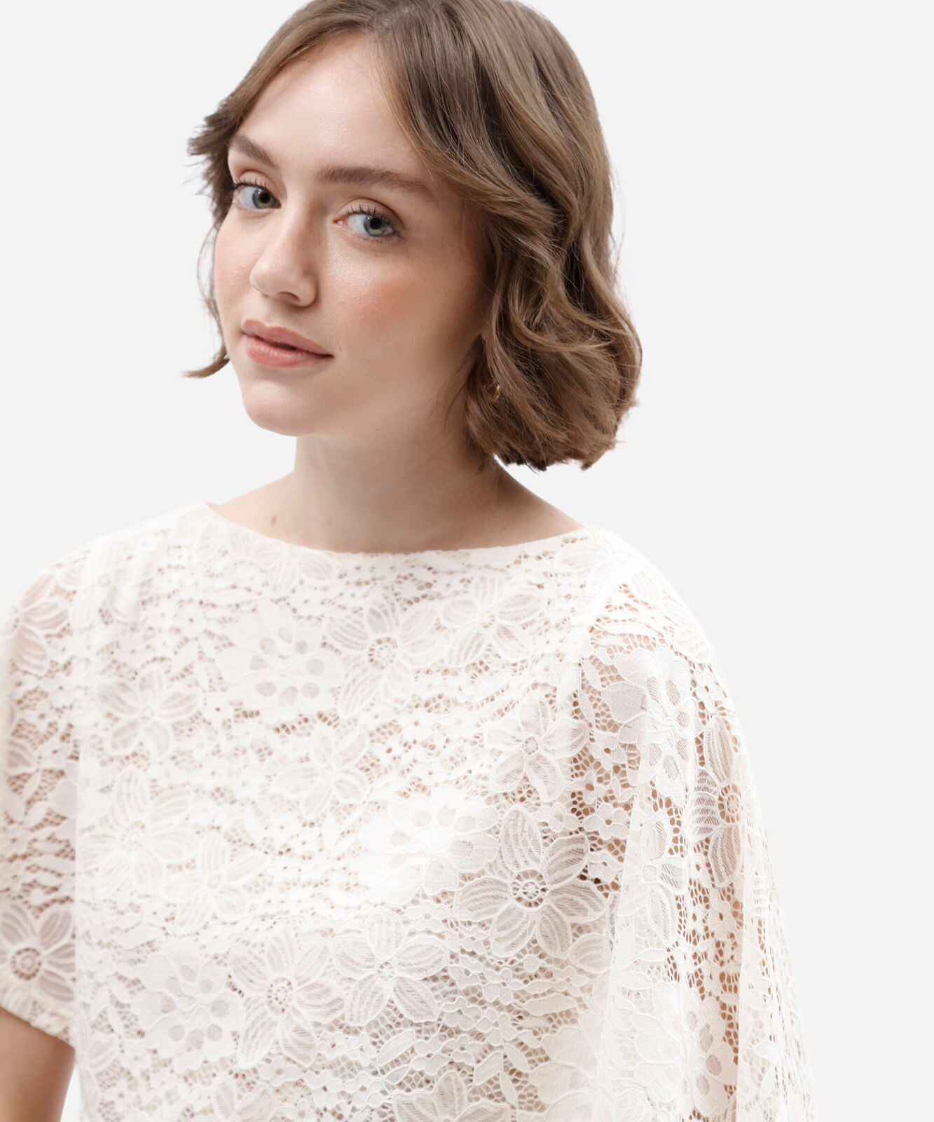 blusa feminina de renda com capa sobreposta off white