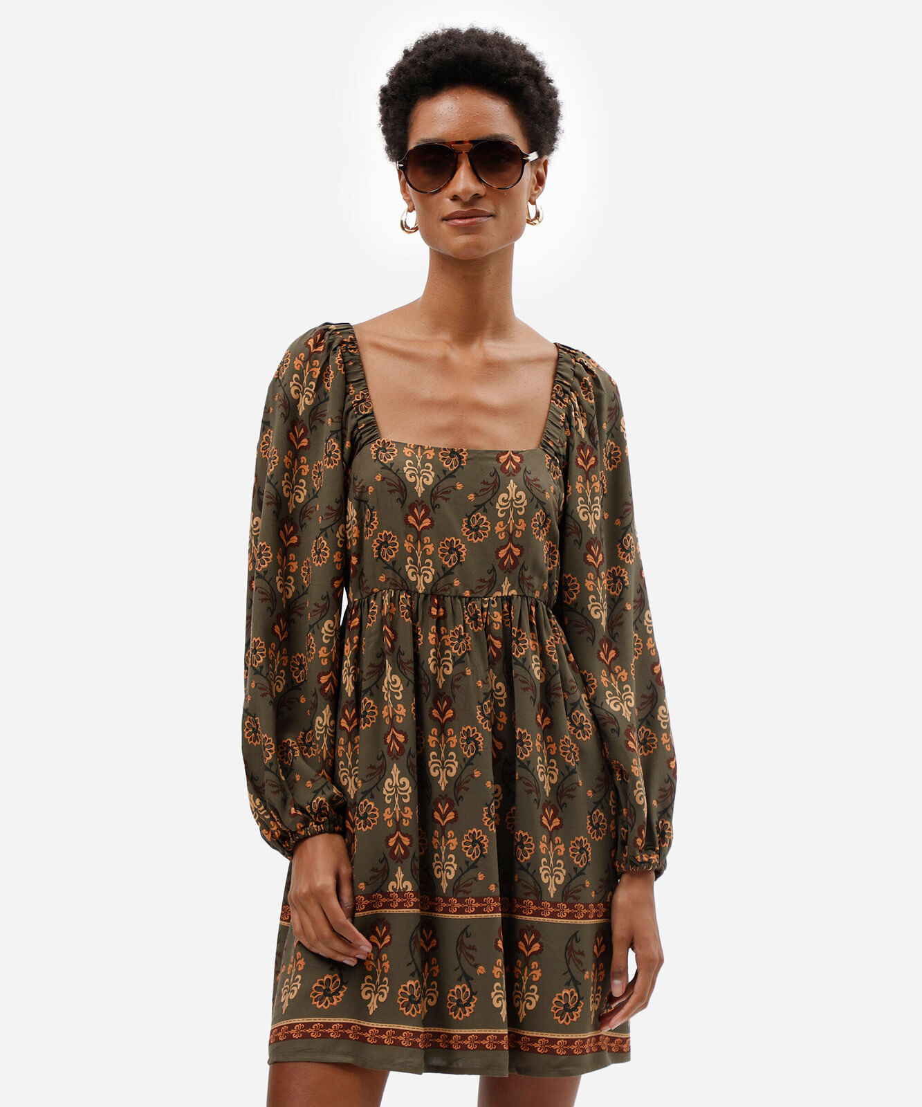 vestido curto feminino de viscose manga longa floral verde