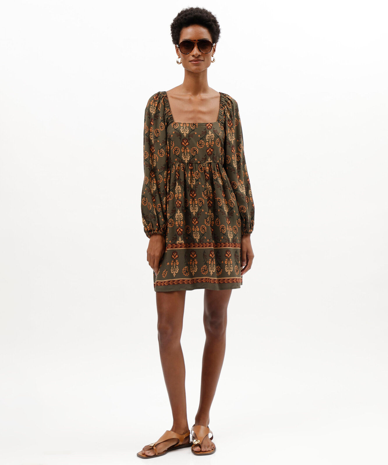 vestido curto feminino de viscose manga longa floral verde