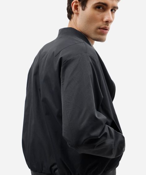 jaqueta bomber masculina com bolsos preta